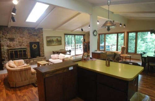 Three Lakes House | Relax at Smith's Retreat, on the Eagle River Three Lakes Chain of lakes.