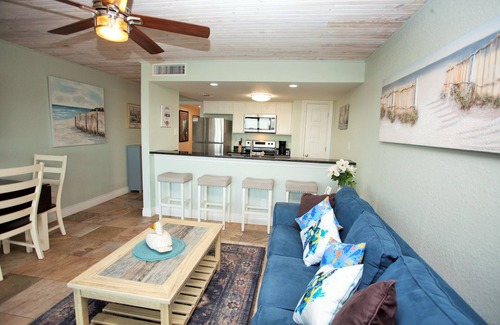 Rockport Condo | Relax, fish, and unwind at The Salty Pelican- your coastal escape at Laguna Reef