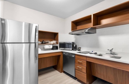 Cheyenne Hotel | Relax in a Clean & Contemporary Suite w/Fully Equipped Kitchen Near Downtown