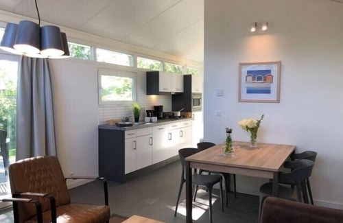 Breskens House | "Relax in Breskens in the Laguna Chalet: vacation with comfort and sea views!"