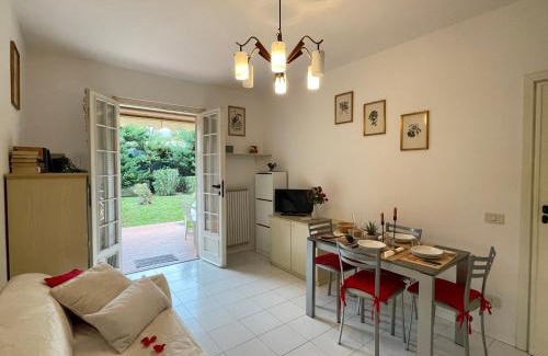 Loano Apartment | Relax in Piscina - Free Parking e ampio Giardino