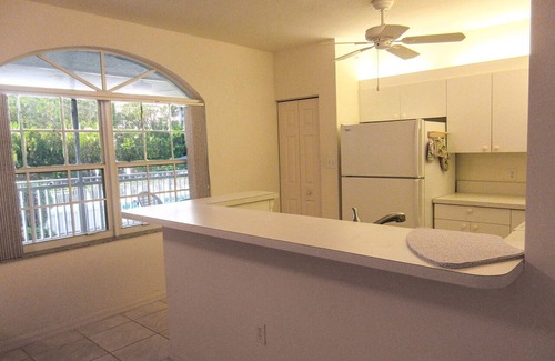 South Island Condo | Relax In The Sunshine! Lovely 2B/2B Vacation Condo w/All Weather Lanai, Walk To Beach, Resort Pool!
