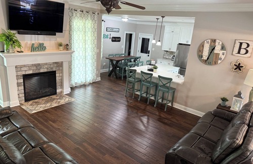 Denham Springs House | Relax in this spacious quiet home in a family-friendly neighborhood