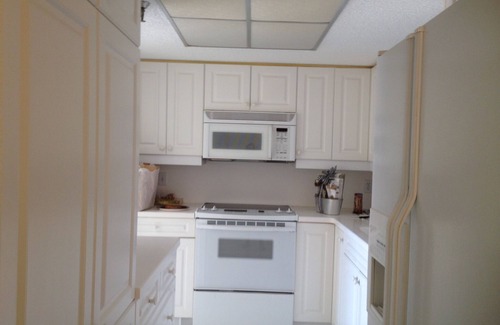 Pinellas Point Condo | Relax in Waterfront condo and enjoy sunrise and sunset from balcony