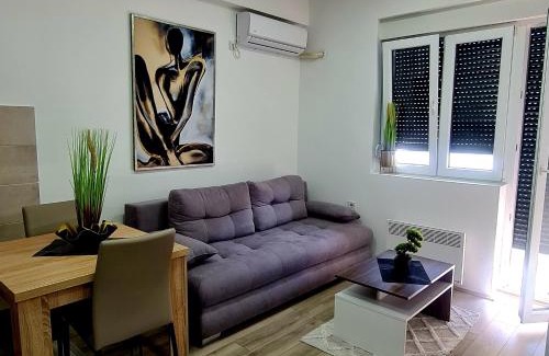 Jagodina Apartment | RELAX LUX AKVA PARK 2(K-KOMPLEX)