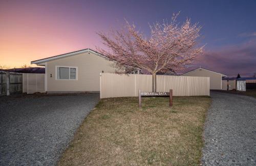 Twizel House | Relax on Rata, Cottage 1
