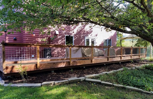 Sultan House | Relax on the Ranch….HOT TUB, SHEEP