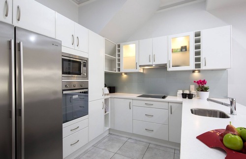 Adelaide Central Business District House | Relax & unwind , parking , wifi
