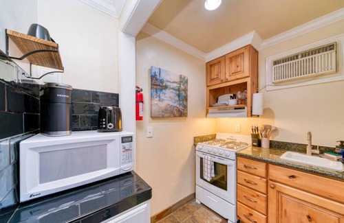 Lakeside Park Apartment | Relax & Unwind! Serene Lodge Studio & Kitchenette