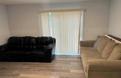 Newaygo Cottage | Relax while exploring!