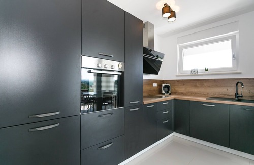 Vantacici Apartment | Relax with a view of the sea !
