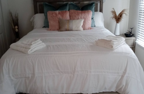 Norfolk - Virginia Beach House | Relax with Comfortable Adjustable/Massage Beds