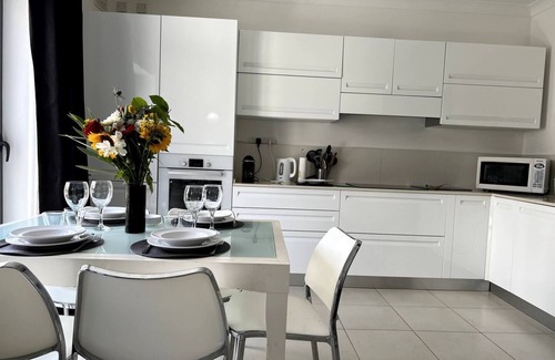 Għadira Apartment | Relax with the whole family at this peaceful place to stay