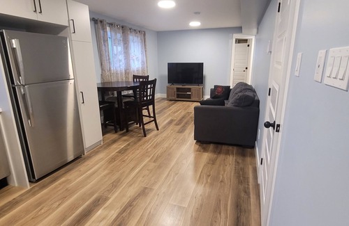 Terra Nova Apartment | Relax with the whole family at this peaceful place to stay. Close to yyt.