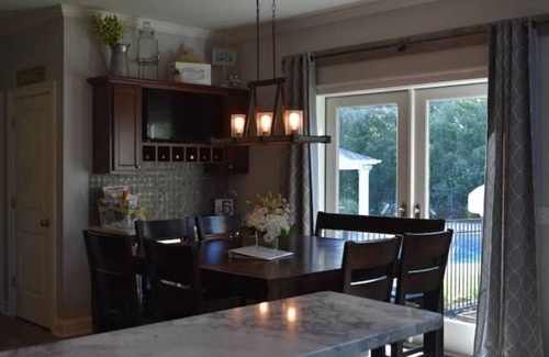 Gansevoort House | Relax within minutes to Saratoga w/privacy & green space, pool/pool house, 5Beds