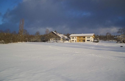 Viechtach Apartment | Relaxation or active vacation in heart of BavarianForest climatic health resorts