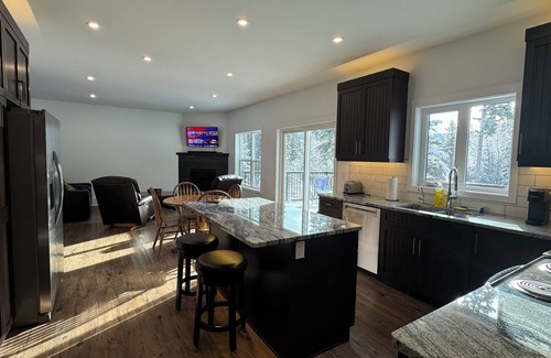 East Kootenay House | Relaxation with all amenities!