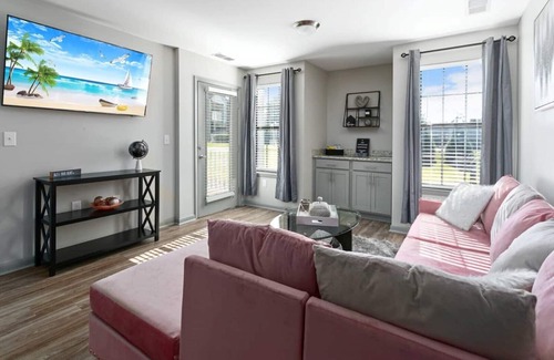 Sherwood Park Apartment | 💗 Relaxed & COZY Vibes💢LOCATION is everything Minutes away from your FAVORITES
