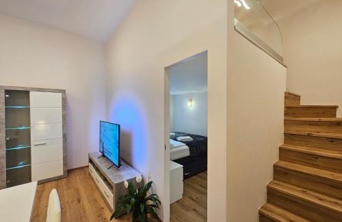 Ljubljana Old Town Apartment | Relaxed escape in the old town - App Sviti Tour As