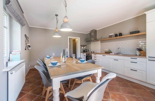 Oevenum House | "Relaxed family vacation at Haus Perle - close to the North Sea and wellness!"