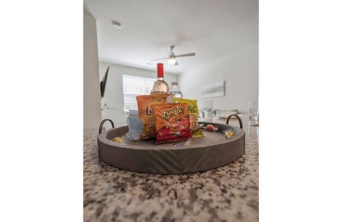 Spring Branch East Apartment | Relaxing 1-bedroom near Galleria and Downtown