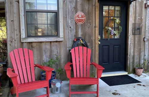 Katy Apartment | Relaxing 2 Bedroom Barn Apartment with Large Covered Patio
