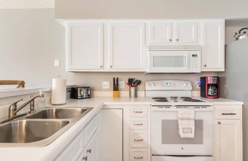 Pawleys Island Condo | Relaxing 2BD True Blue Golf Resort 4 Pools & Spas, Large Balcony, 3 min to Beach