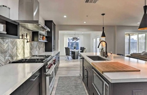 Cavalier Vista Apartment | Relaxing 4 Bedroom Estate: Private Pool w/Heated Pool Option | Fire pit | Scottsdale