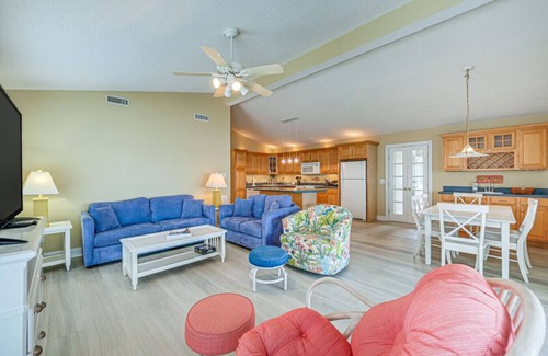 Chocowinity House | Relaxing 4 BR River Getaway w/Boat Dock!