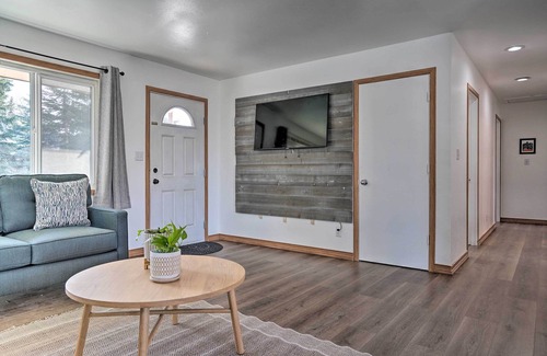 Fairview Cottage | Relaxing Anchorage Home ~ 1 Mi to Downtown!