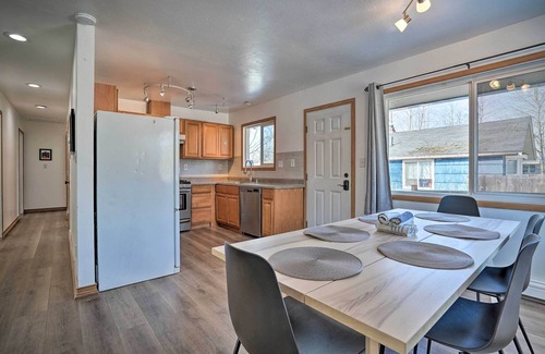 Fairview Cottage | Relaxing Anchorage Home ~ 1 Mi to Downtown!