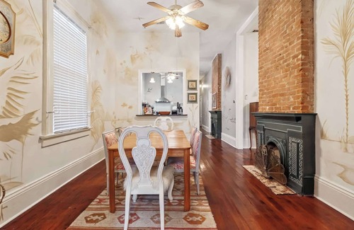 Faubourg Lafayette House | Relaxing Bohemian House w Heated Pool 5br|4ba