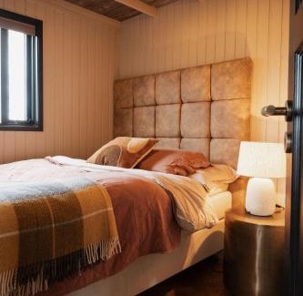 Selfoss Cabin | Relaxing cabin with a hot tub and sauna in south coast of Iceland
