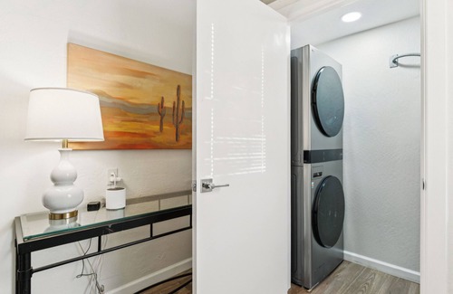 Camelback East Apartment | Relaxing Casita | Pool | Spa | Prime Location