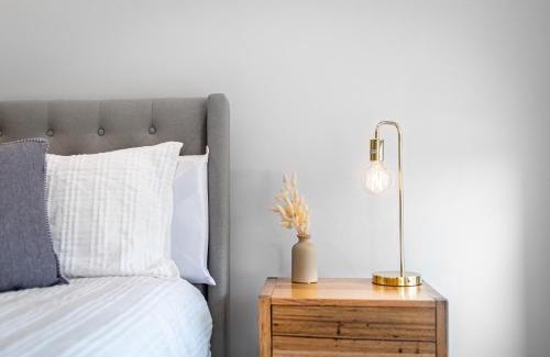 Portarlington House | Relaxing Coastal Charm Retreat