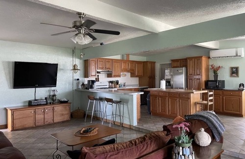 Flour Bluff House | Relaxing Coastal Treasure on the canal