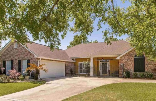 Shenandoah House | Relaxing, Convenient, Comfortable 3 BR House