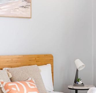 Belmore House | Relaxing Double Room in Belmore - Convenient Stay Near Shops - Shared Bathroom