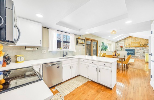 Centennial House | Relaxing Escape Near Denver - 5 Bedrooms!
