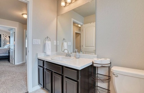 Colorado Springs House | Relaxing Family Getaway W/KING BED & Soaking Tub!