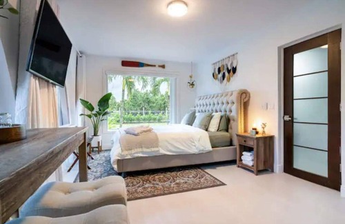 Homestead Apartment | Relaxing getaway at Hacienda Paraiso with pool use included!
