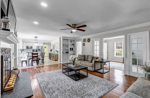 High Point House | Relaxing Getaway w/Salt Pool,HotTub,Fire Pit, Foosball. Private Luxury/HPU