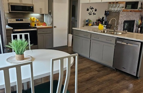 Tower House | Relaxing getaway with A/C, high speed wifi, kayaks, and is dog friendly.