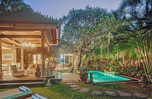 Berawa Villa | Relaxing Haven with Pool and Yoga Area - CHSE