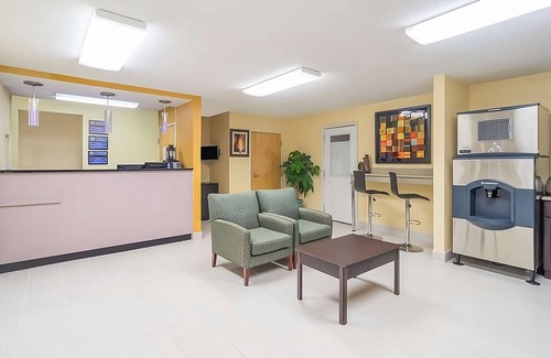 Lookout Valley Neighborhood Association Resort | Relaxing Hideaway! Free Parking, Pets Allowed, Minutes from Chattanooga Zoo!
