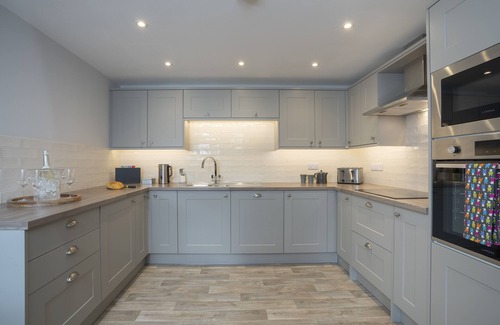 Ambleside House | Relaxing Home with large Terrace by LetMeStay