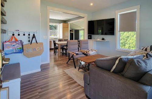 Kennydale House | Relaxing in Renton