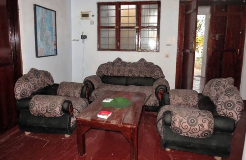 Jambiani Apartment | Relaxing Master Bedroom Ac In Quiet Shared House