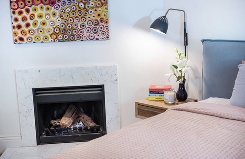 Elwood House | Relaxing oasis with pool and spa, 1 minute to Elwood Village and walk to Beach
