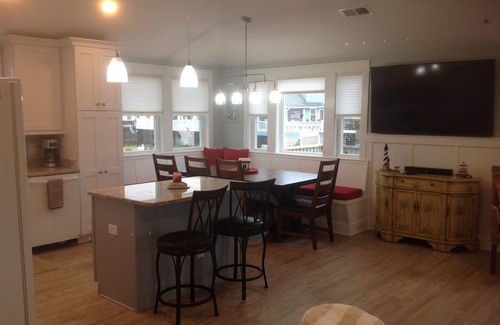 Colington Cottage | Relaxing OBX Cottage, Expansive Decks, Room To Stretch Out And Get Aweigh